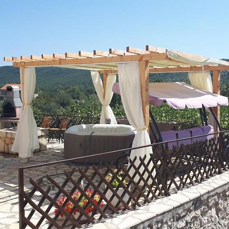 Luminaria Solis Vacation Home Rogoznica  Bagian luar foto