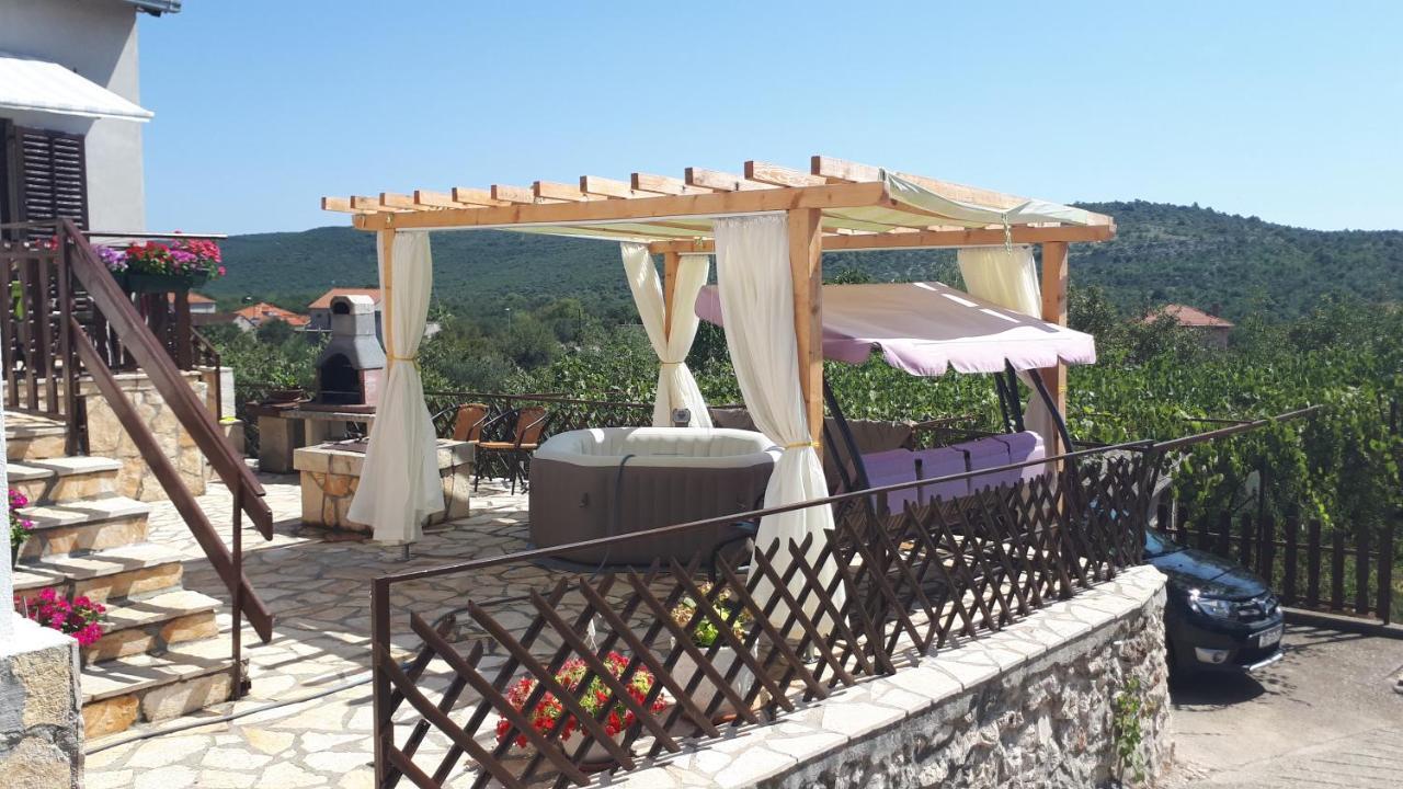 Luminaria Solis Vacation Home Rogoznica  Bagian luar foto