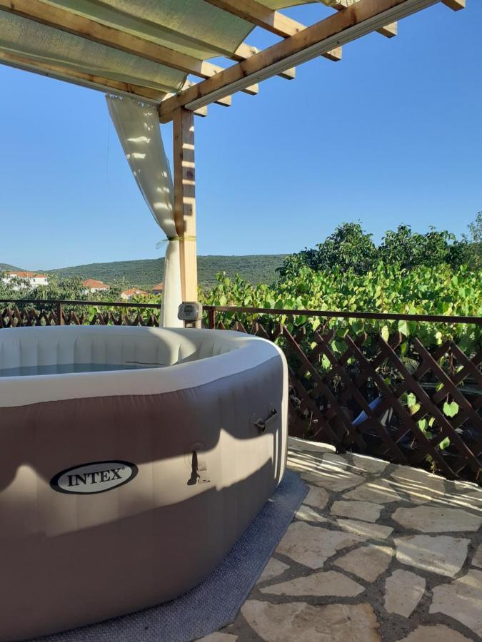 Luminaria Solis Vacation Home Rogoznica  Bagian luar foto
