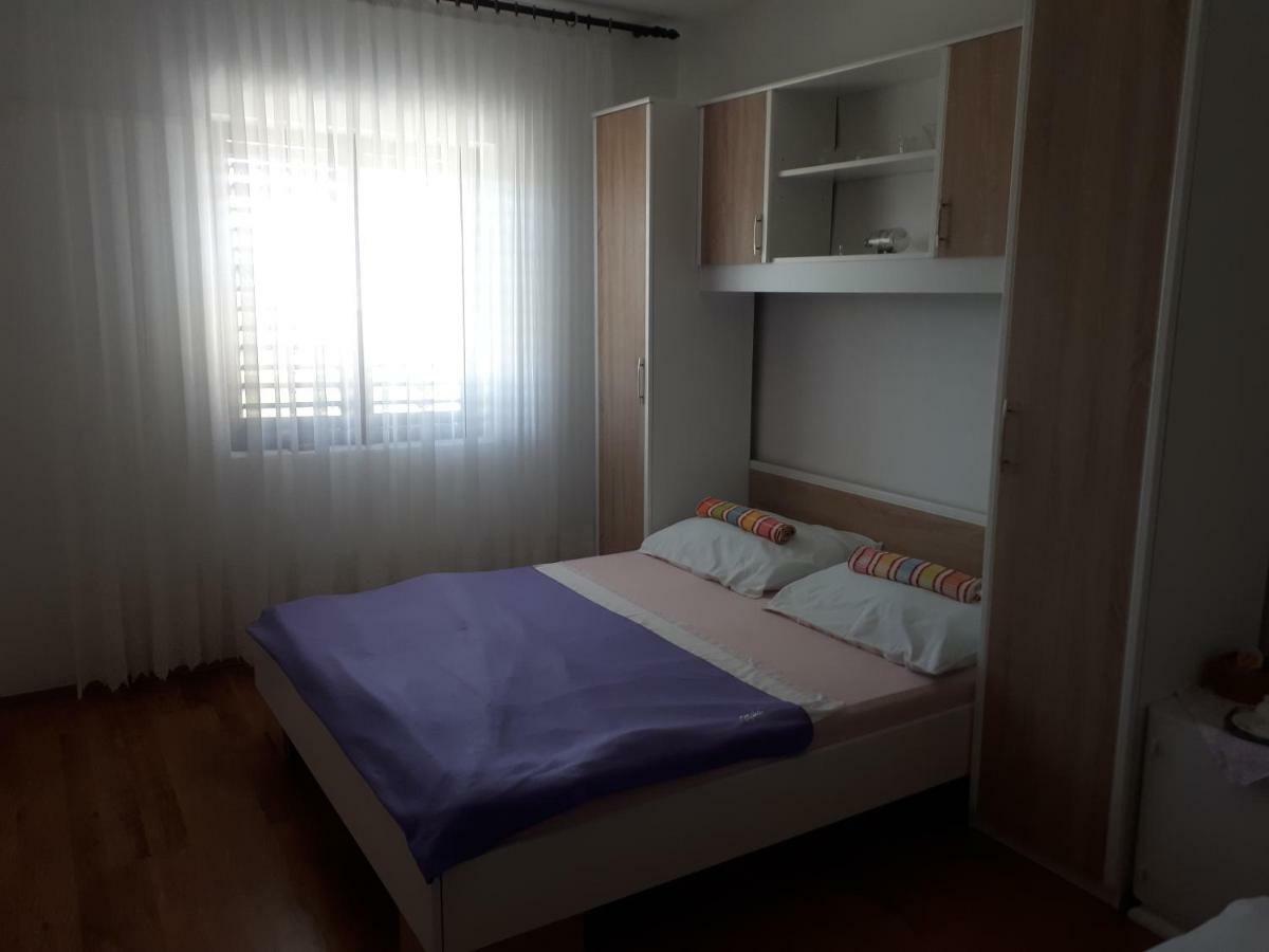 Luminaria Solis Vacation Home Rogoznica  Bagian luar foto