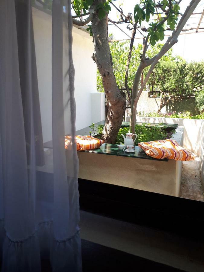 Luminaria Solis Vacation Home Rogoznica  Bagian luar foto