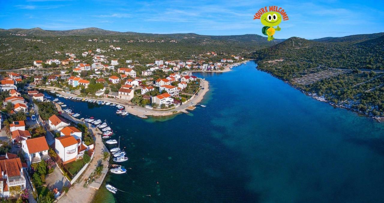 Luminaria Solis Vacation Home Rogoznica  Bagian luar foto